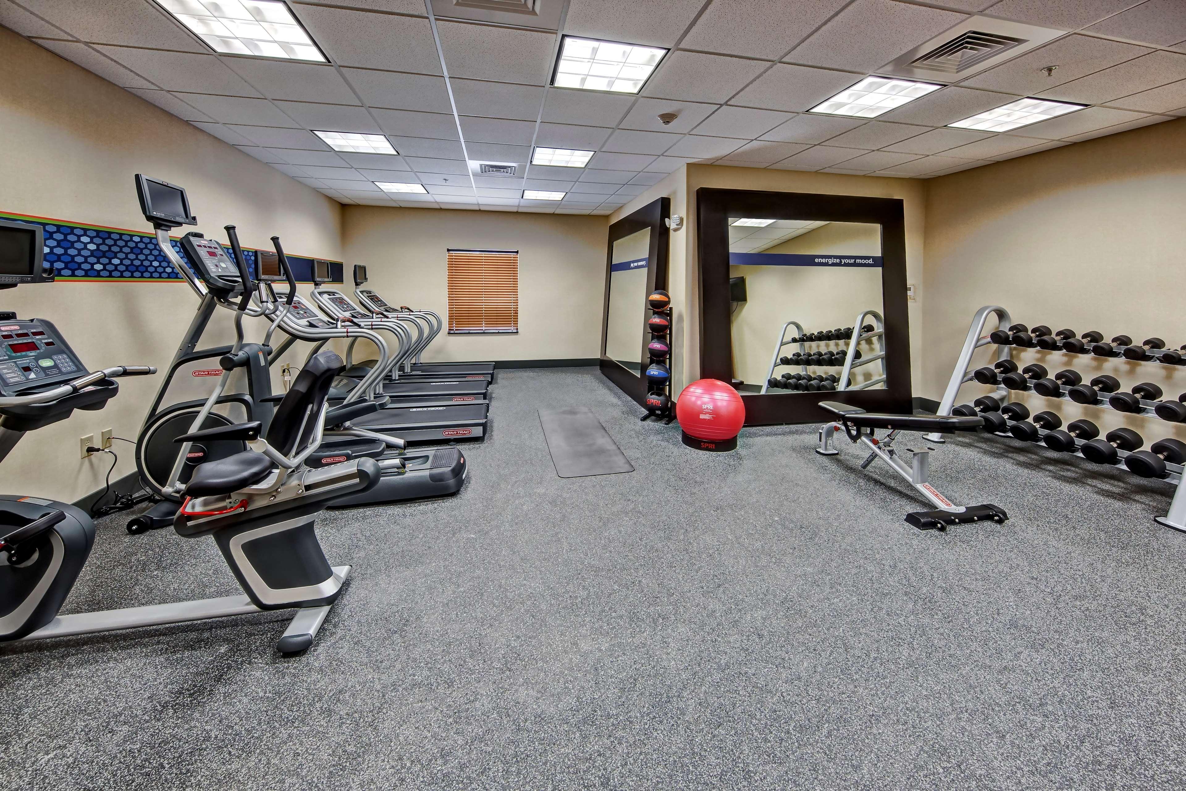 Hampton Inn Indianola Екстериор снимка