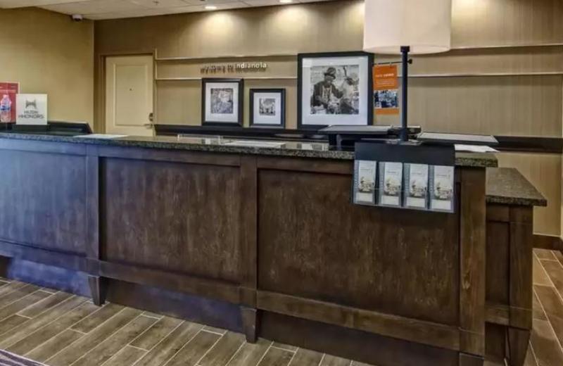 Hampton Inn Indianola Екстериор снимка
